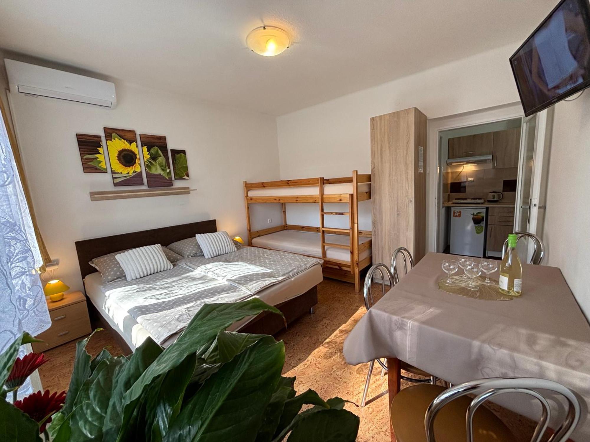 Apartmanovy Dom Grand Штурово Екстер'єр фото