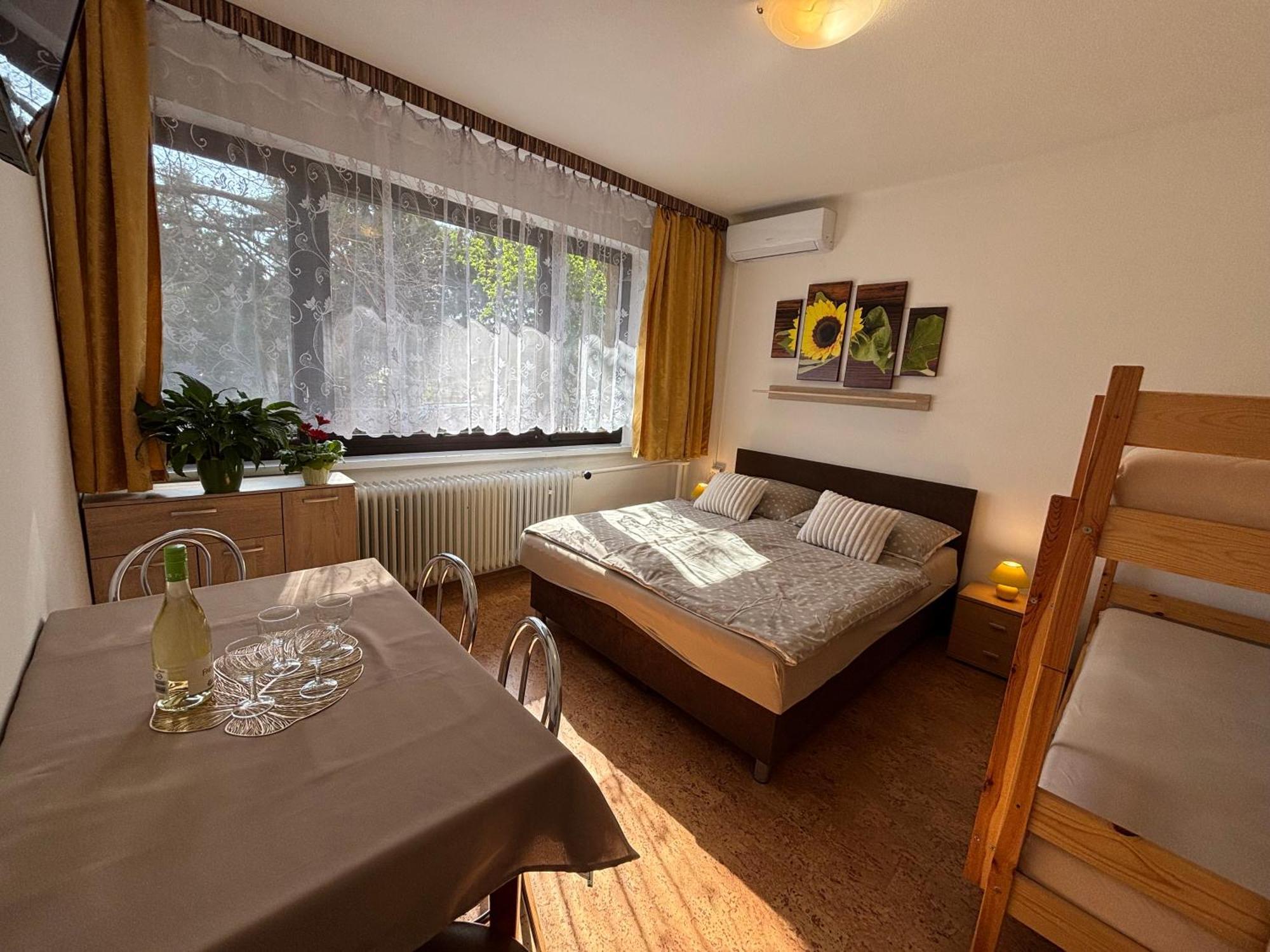 Apartmanovy Dom Grand Штурово Екстер'єр фото