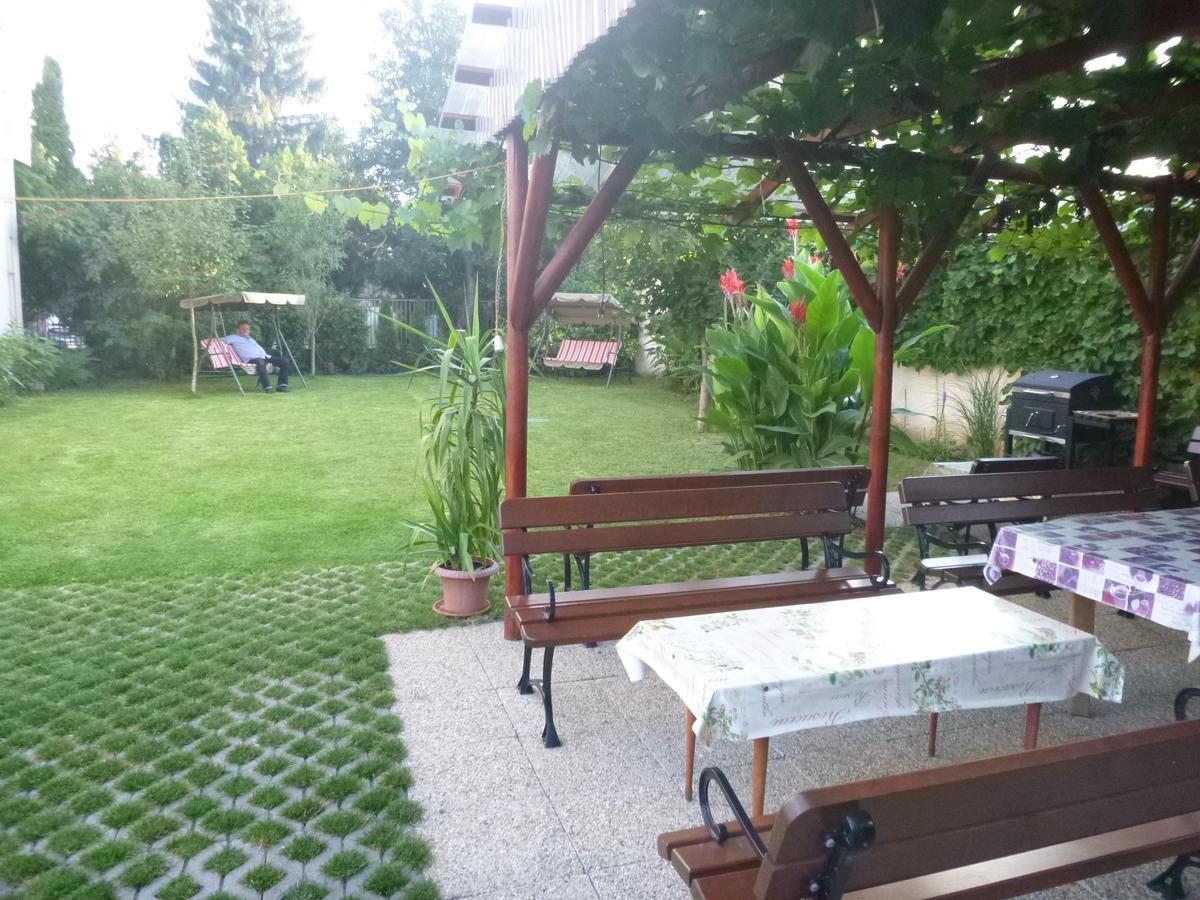 Apartmanovy Dom Grand Штурово Екстер'єр фото